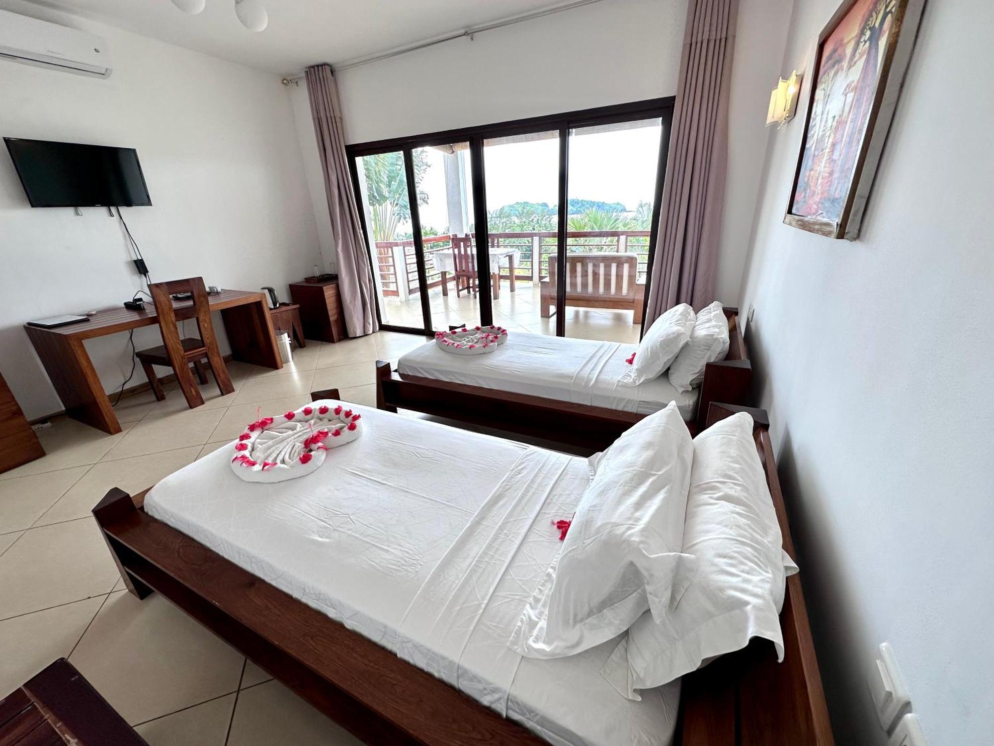 Hotel Mahita Tsara Djamandjary Buitenkant foto